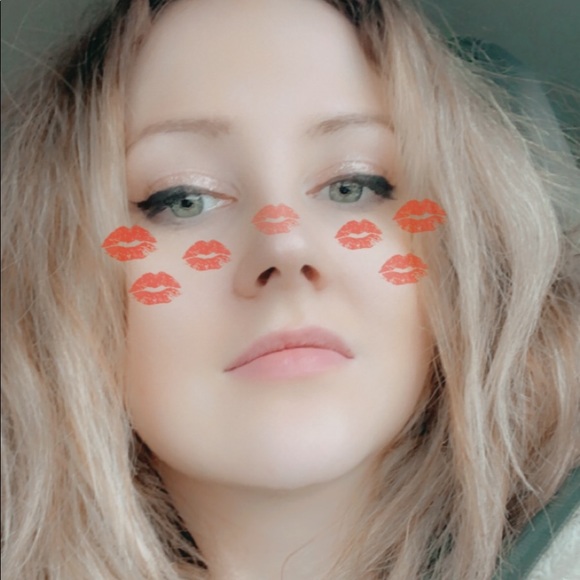 Meet your Posher, Sarah - Picture 1 of 1